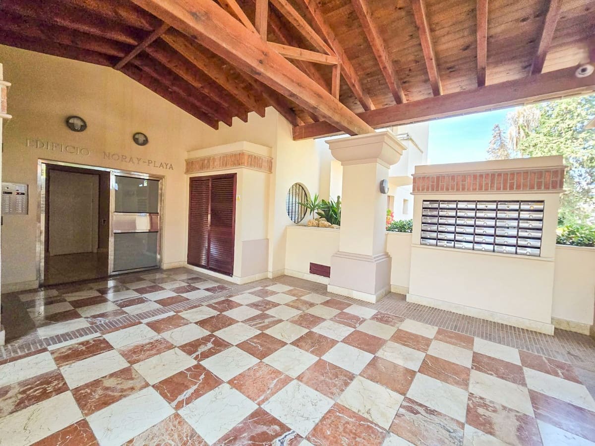 2 sypialnia Apartament na sprzedaż w Marbella z basenem garażem - 1 095 000 € (Ref: 9540156)