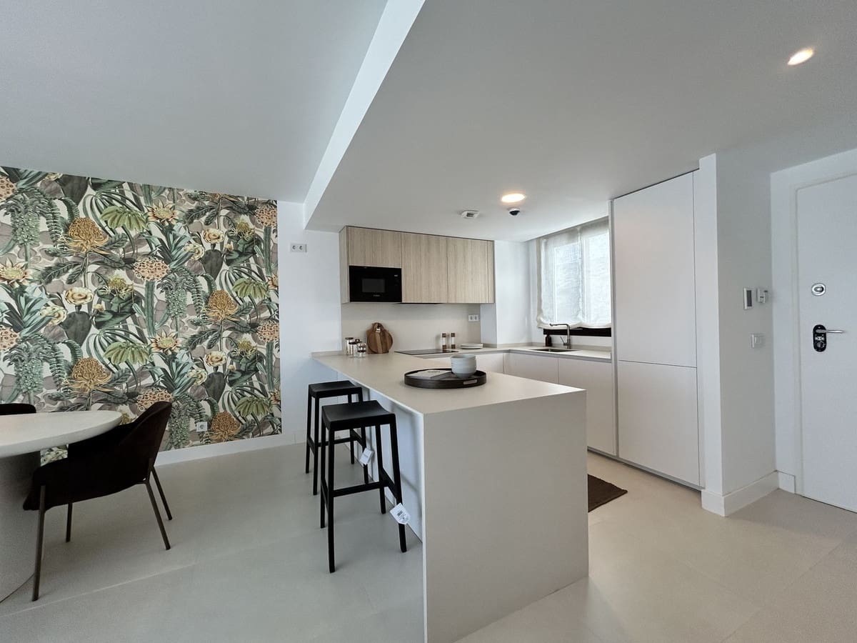 3 quarto Penthouse para venda em Fuengirola com piscina - 1 095 000 € (Ref: 9540157)