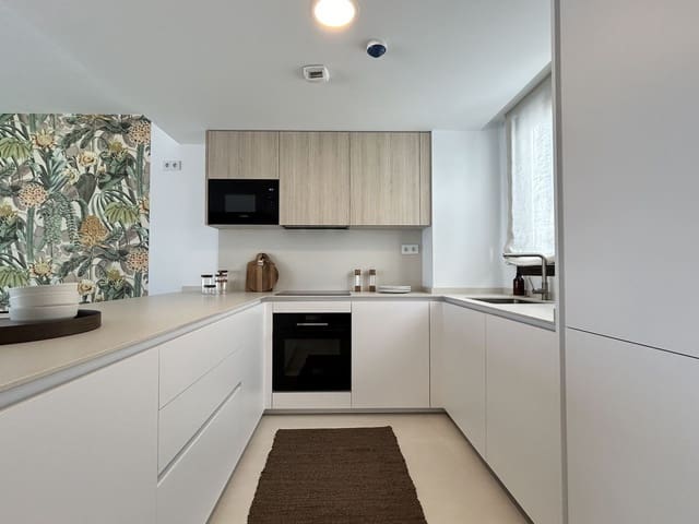 3 quarto Penthouse para venda em Centro ciudad, Fuengirola com piscina - 1 095 000 € (Ref: 9540157)