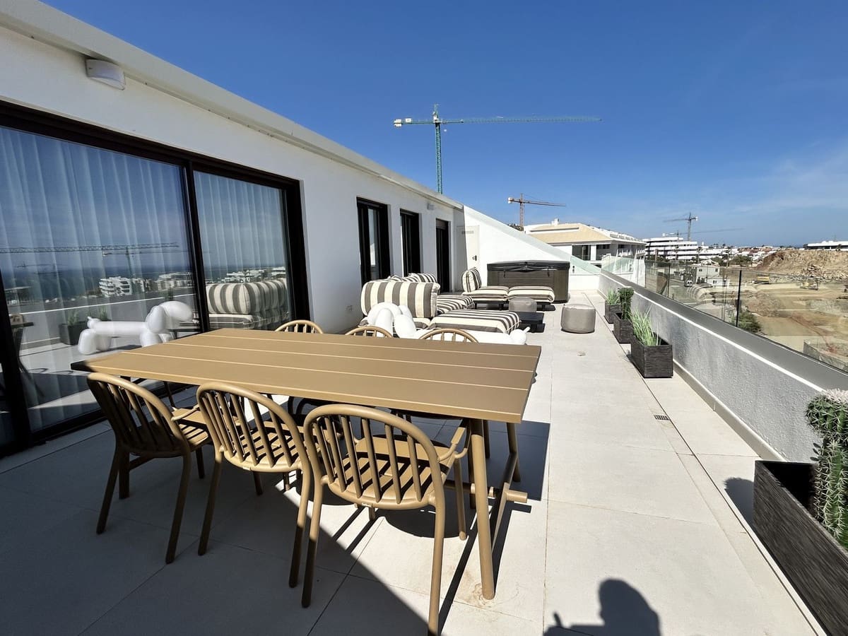 3 quarto Penthouse para venda em Fuengirola com piscina - 1 095 000 € (Ref: 9540157)