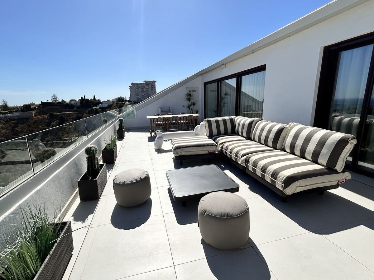 3 quarto Penthouse para venda em Fuengirola com piscina - 1 095 000 € (Ref: 9540157)
