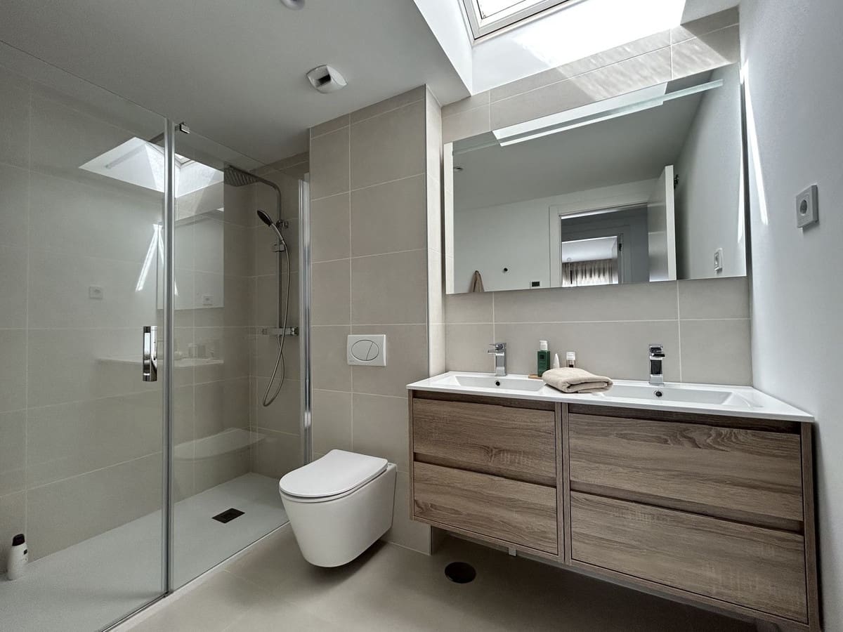 3 quarto Penthouse para venda em Fuengirola com piscina - 1 095 000 € (Ref: 9540157)