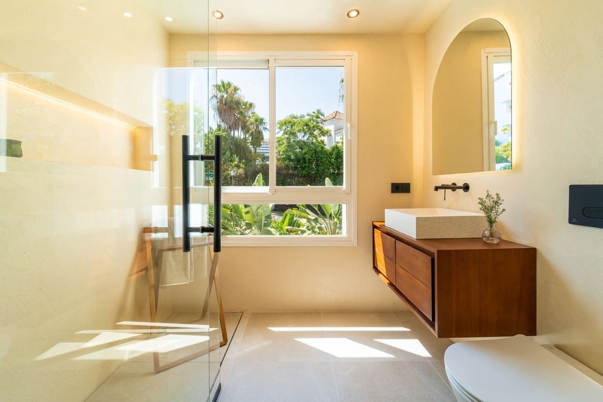 Ático de 3 habitaciones en La Quinta en venta con piscina - 1.095.000 € (Ref: 9540158)