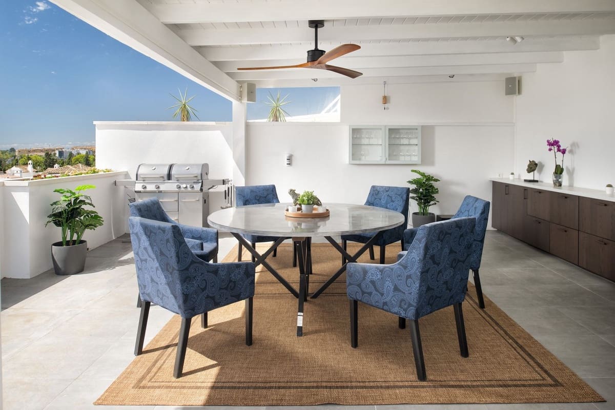 3 soveværelse Penthouse til salg i Puerto Banus med swimmingpool - € 1.095.000 (Ref: 9540159)