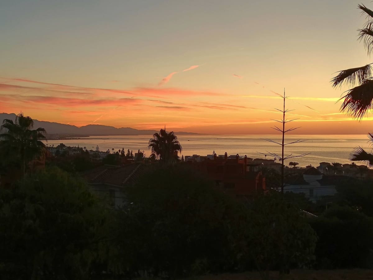 3 soveværelse Villa til salg i Estepona med garage - € 1.095.000 (Ref: 9540161)