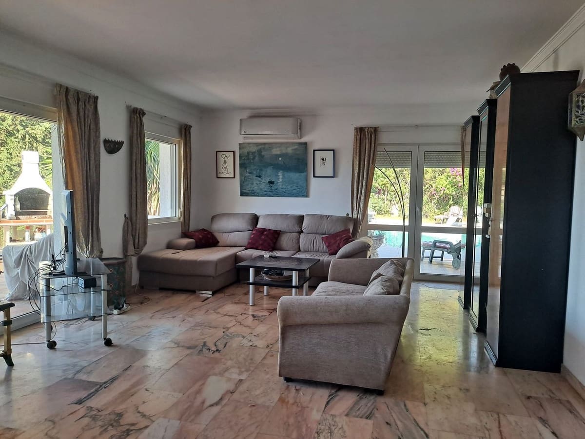 6 soverom Villa til salgs i Mijas med svømmebasseng garasje - € 1 045 000 (Ref: 9540163)