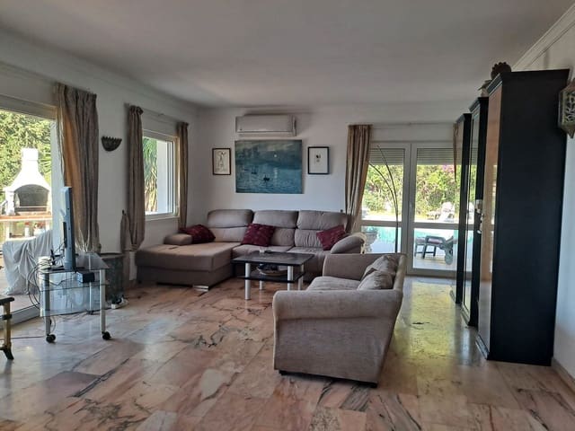 6 soverom Villa til salgs i Mijas pueblo, Mijas med svømmebasseng garasje - € 1 045 000 (Ref: 9540163)