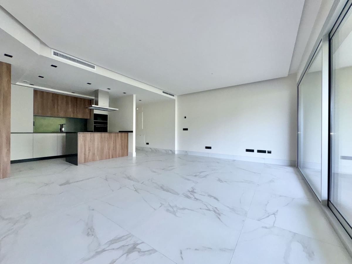 Apartamento de 3 habitaciones en San Pedro de Alcantara en venta con piscina - 1.099.000 € (Ref: 9540166)