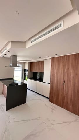 Apartamento de 3 habitaciones en San Pedro de Alcántara Pueblo, Marbella en venta con piscina - 1.099.000 € (Ref: 9540166)