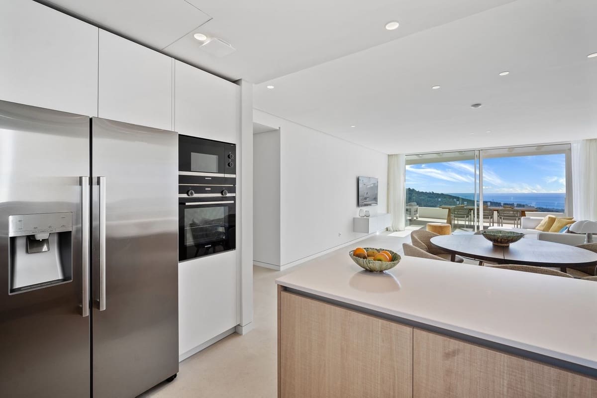 3 bedroom Apartment for sale in Marbella with pool - € 1,100,000 (Ref: 9540170)