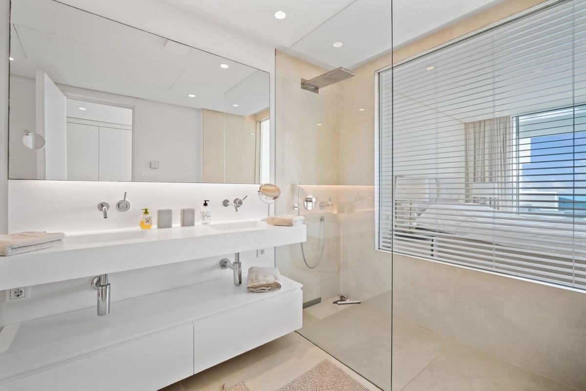 3 bedroom Apartment for sale in Marbella with pool - € 1,100,000 (Ref: 9540170)