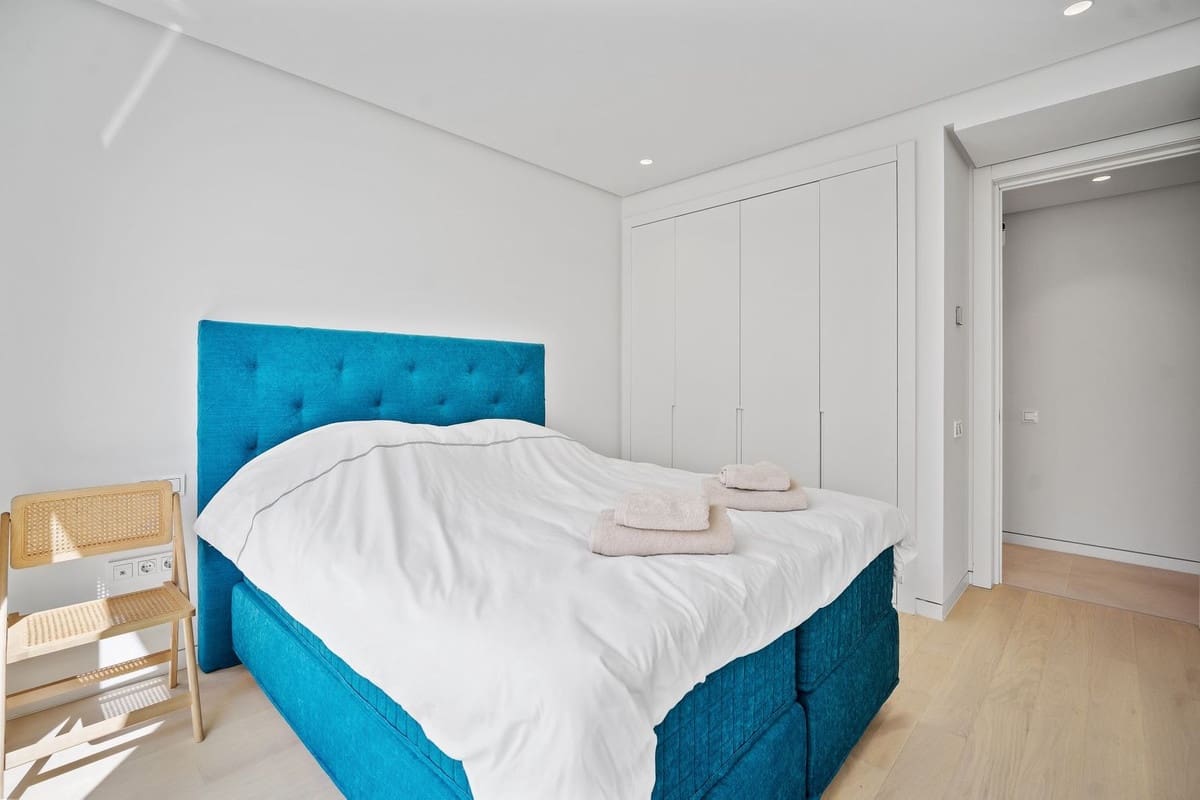 3 bedroom Apartment for sale in Marbella with pool - € 1,100,000 (Ref: 9540170)