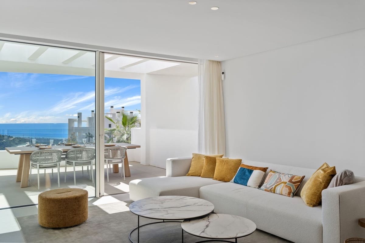 3 bedroom Apartment for sale in Marbella with pool - € 1,100,000 (Ref: 9540170)