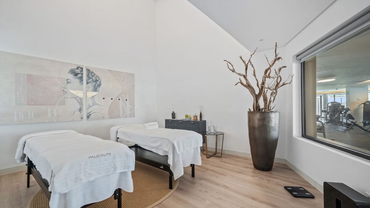 3 bedroom Apartment for sale in Marbella with pool - € 1,100,000 (Ref: 9540170)