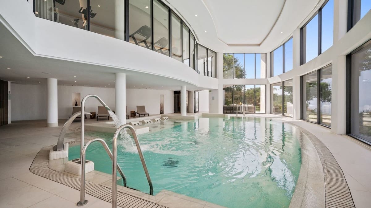 3 bedroom Apartment for sale in Marbella with pool - € 1,100,000 (Ref: 9540170)