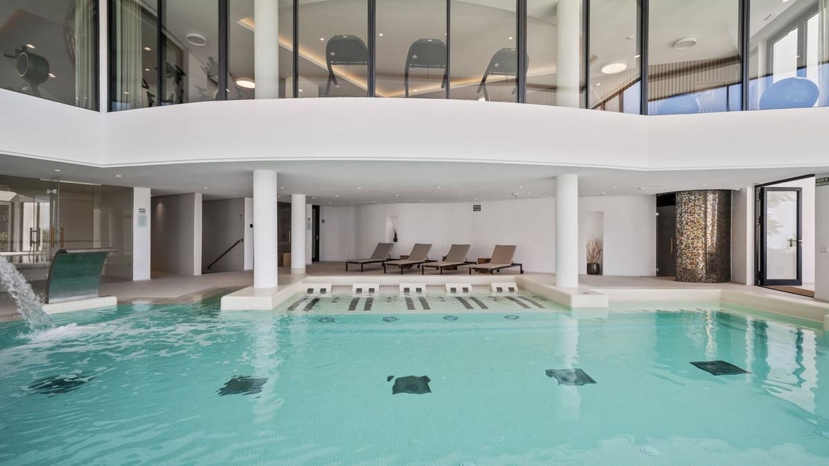 3 bedroom Apartment for sale in Marbella with pool - € 1,100,000 (Ref: 9540170)