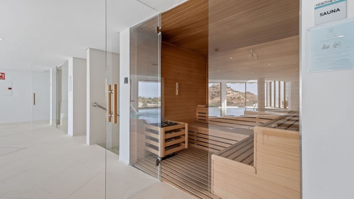 3 bedroom Apartment for sale in Marbella with pool - € 1,100,000 (Ref: 9540170)