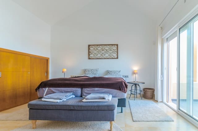 3 soverom Penthouse til salgs i La Dama de Noche - La Alzambra, Marbella med svømmebasseng garasje - € 1 100 000 (Ref: 9540176)