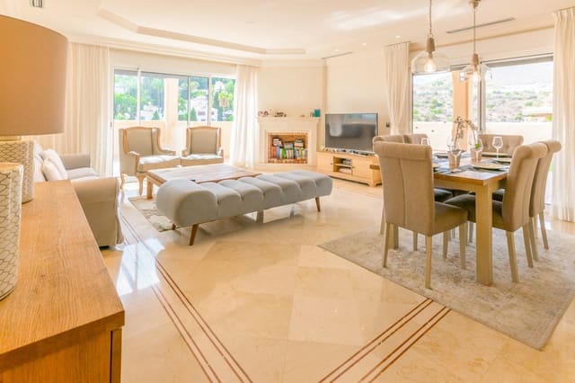 3 soverom Penthouse til salgs i La Dama de Noche - La Alzambra, Marbella med svømmebasseng garasje - € 1 100 000 (Ref: 9540176)