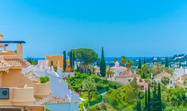 3 soverom Penthouse til salgs i La Dama de Noche - La Alzambra, Marbella med svømmebasseng garasje - € 1 100 000 (Ref: 9540176)