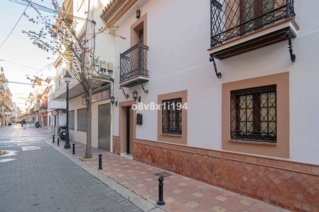 5 camera da letto Villa in vendita in Centro ciudad, Fuengirola - 1.100.000 € (Rif: 9540179)