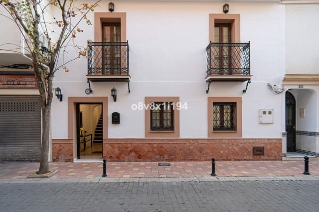 5 bedroom Villa for sale in Centro ciudad, Fuengirola - € 1,100,000 (Ref: 9540179)