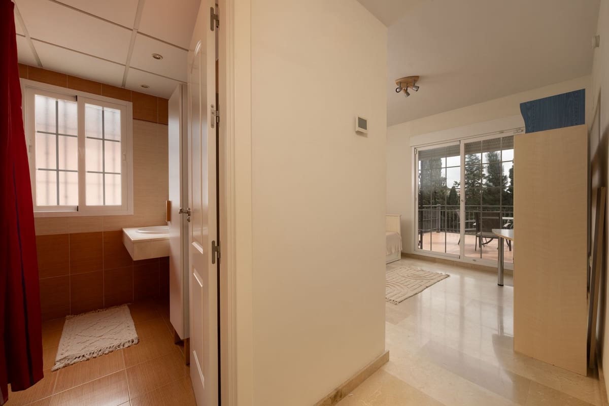 5 quarto Moradia para venda em Elviria com piscina garagem - 1 100 000 € (Ref: 9540180)