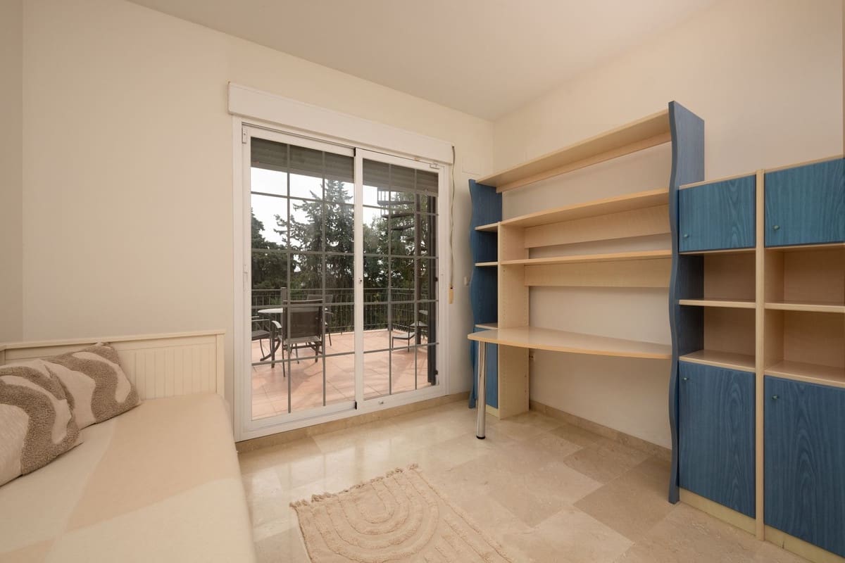 5 quarto Moradia para venda em Elviria com piscina garagem - 1 100 000 € (Ref: 9540180)