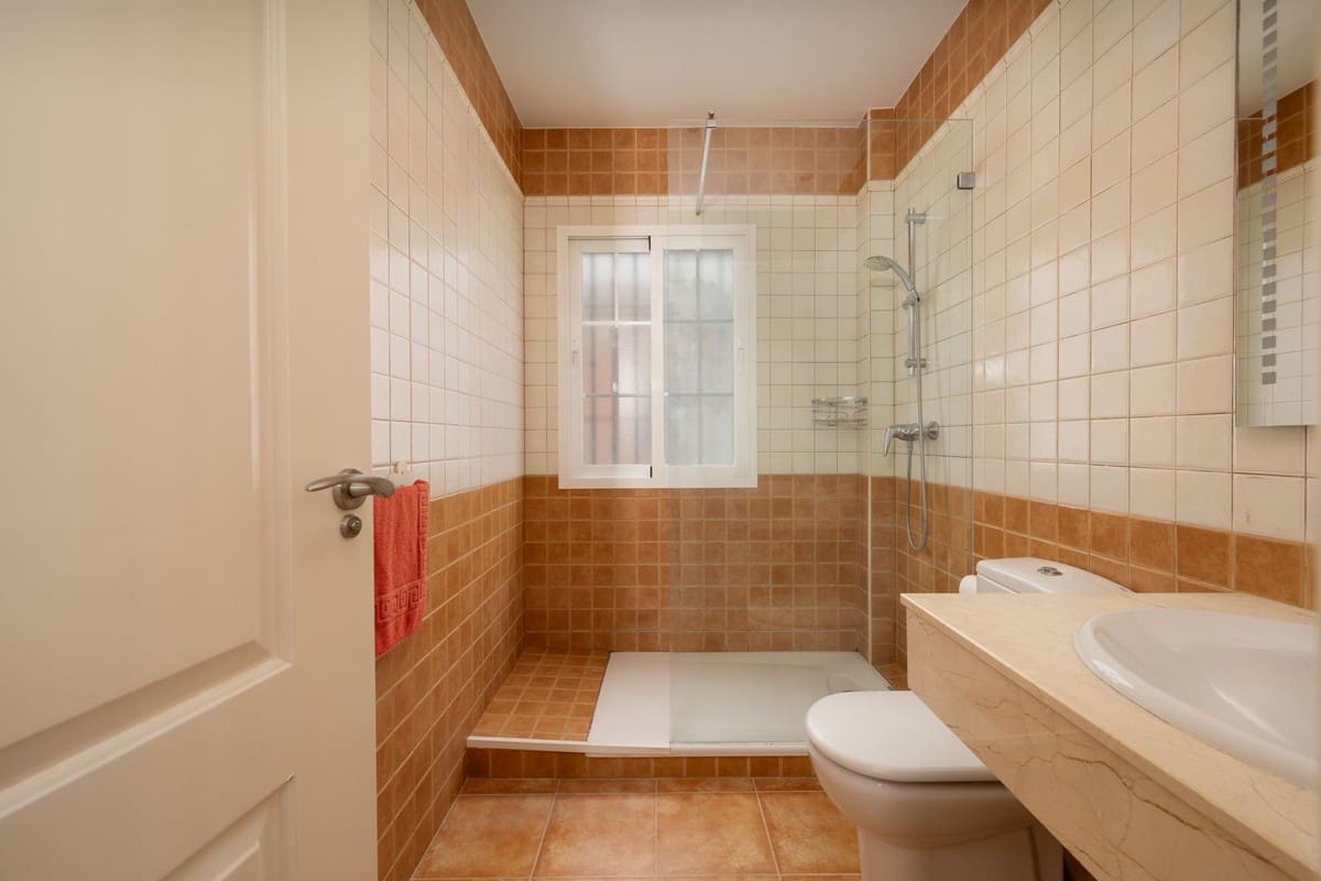 5 quarto Moradia para venda em Elviria com piscina garagem - 1 100 000 € (Ref: 9540180)