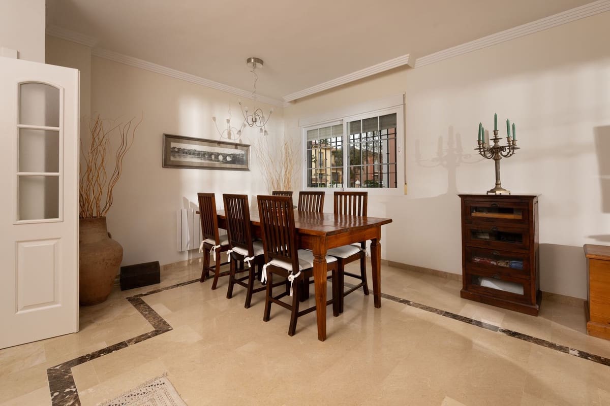 5 quarto Moradia para venda em Elviria com piscina garagem - 1 100 000 € (Ref: 9540180)