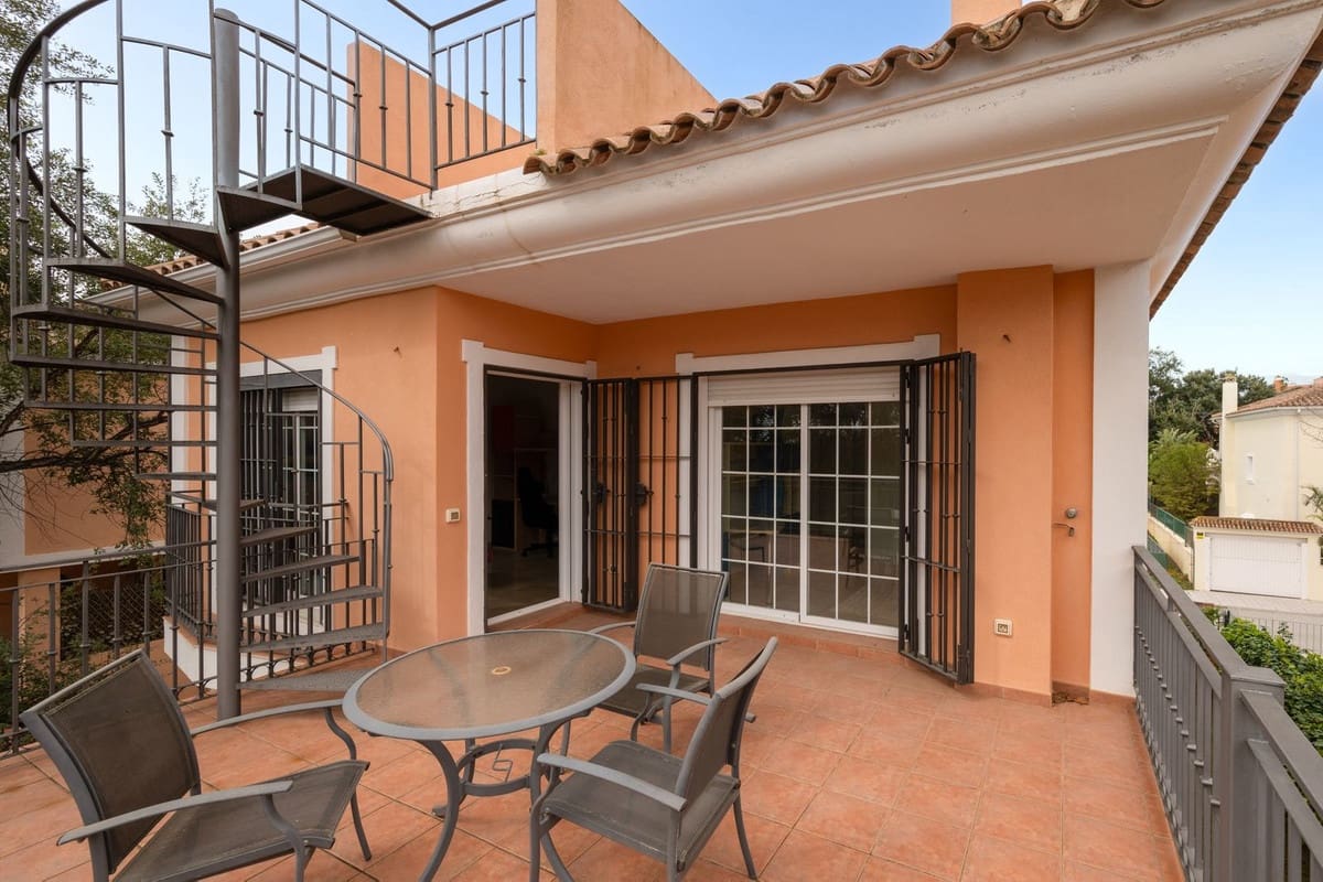5 quarto Moradia para venda em Elviria com piscina garagem - 1 100 000 € (Ref: 9540180)