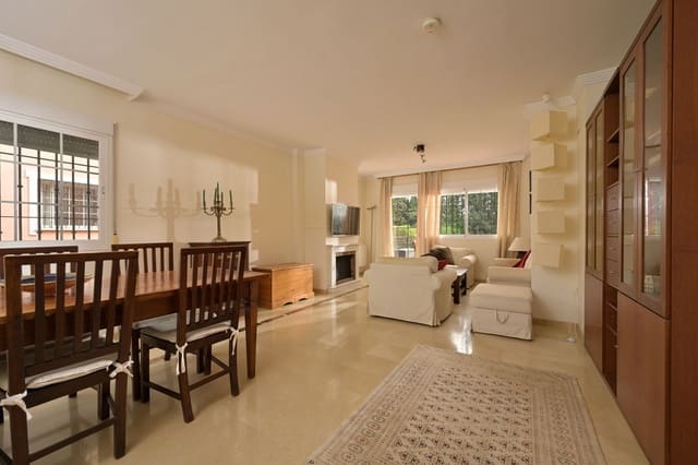 Chalet de 5 habitaciones en Elviria, Marbella en venta con piscina garaje - 985.000 € (Ref: 9540180)
