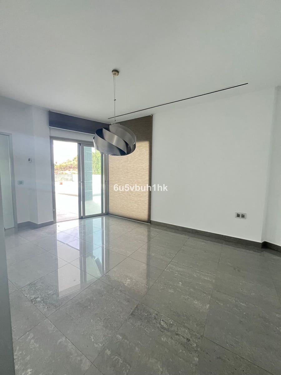 5 soverom Villa til salgs i Benalmadena med svømmebasseng - € 1 100 000 (Ref: 9540181)