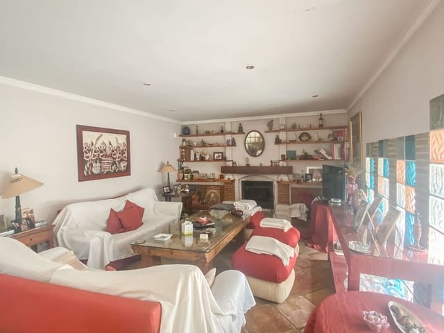 6 soveværelse Villa til salg i La Dama de Noche - La Alzambra, Marbella med swimmingpool garage - € 1.100.000 (Ref: 9540183)