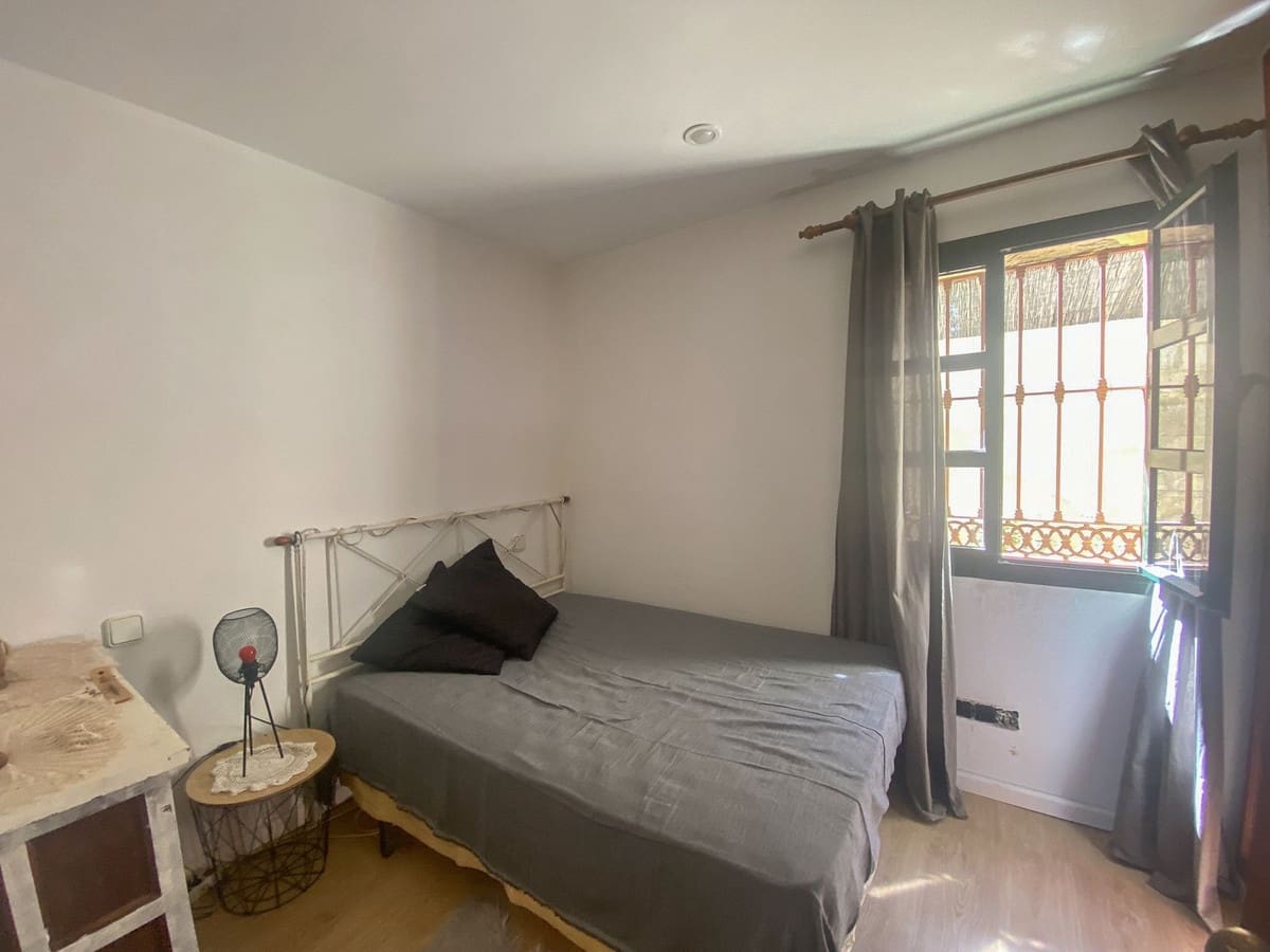 6 soveværelse Villa til salg i Nueva Andalucia med swimmingpool garage - € 1.100.000 (Ref: 9540183)