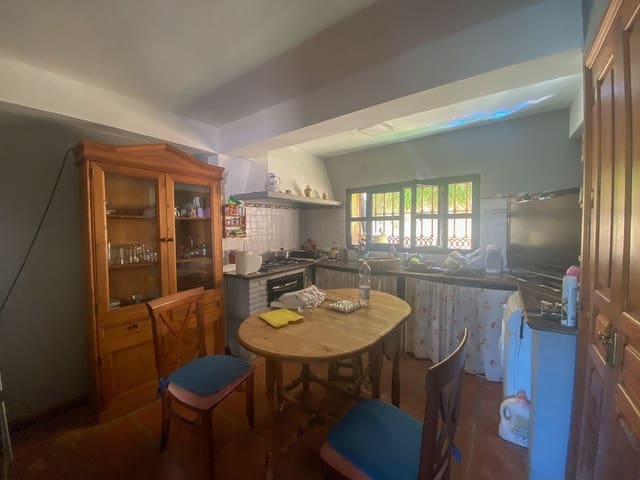 6 soveværelse Villa til salg i La Dama de Noche - La Alzambra, Marbella med swimmingpool garage - € 1.100.000 (Ref: 9540183)