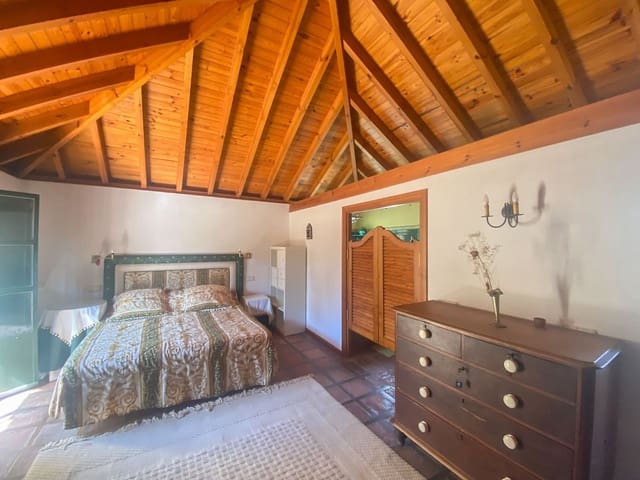 6 soveværelse Villa til salg i La Dama de Noche - La Alzambra, Marbella med swimmingpool garage - € 1.100.000 (Ref: 9540183)