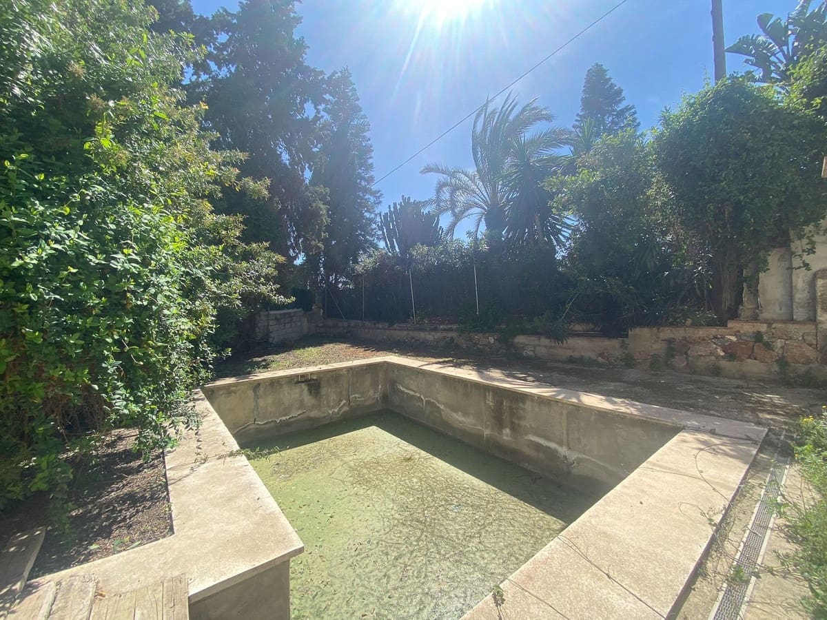 6 soveværelse Villa til salg i Nueva Andalucia med swimmingpool garage - € 1.100.000 (Ref: 9540183)