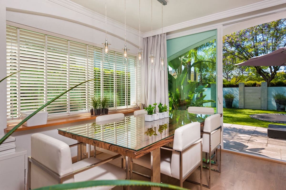 Pareado de 4 habitaciones en Guadalmina en venta con piscina - 1.100.000 € (Ref: 9540185)