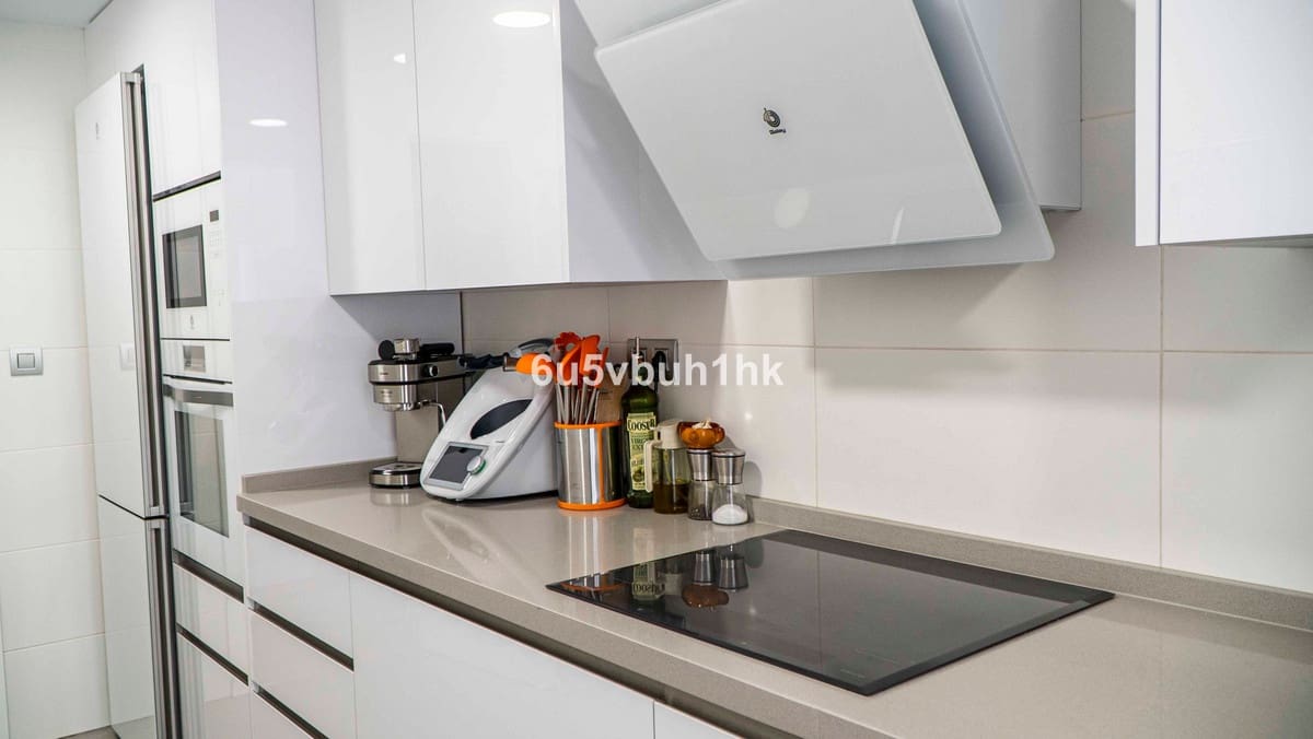 3 soveværelse Lejlighed til salg i Torremolinos med swimmingpool garage - € 1.120.000 (Ref: 9540189)