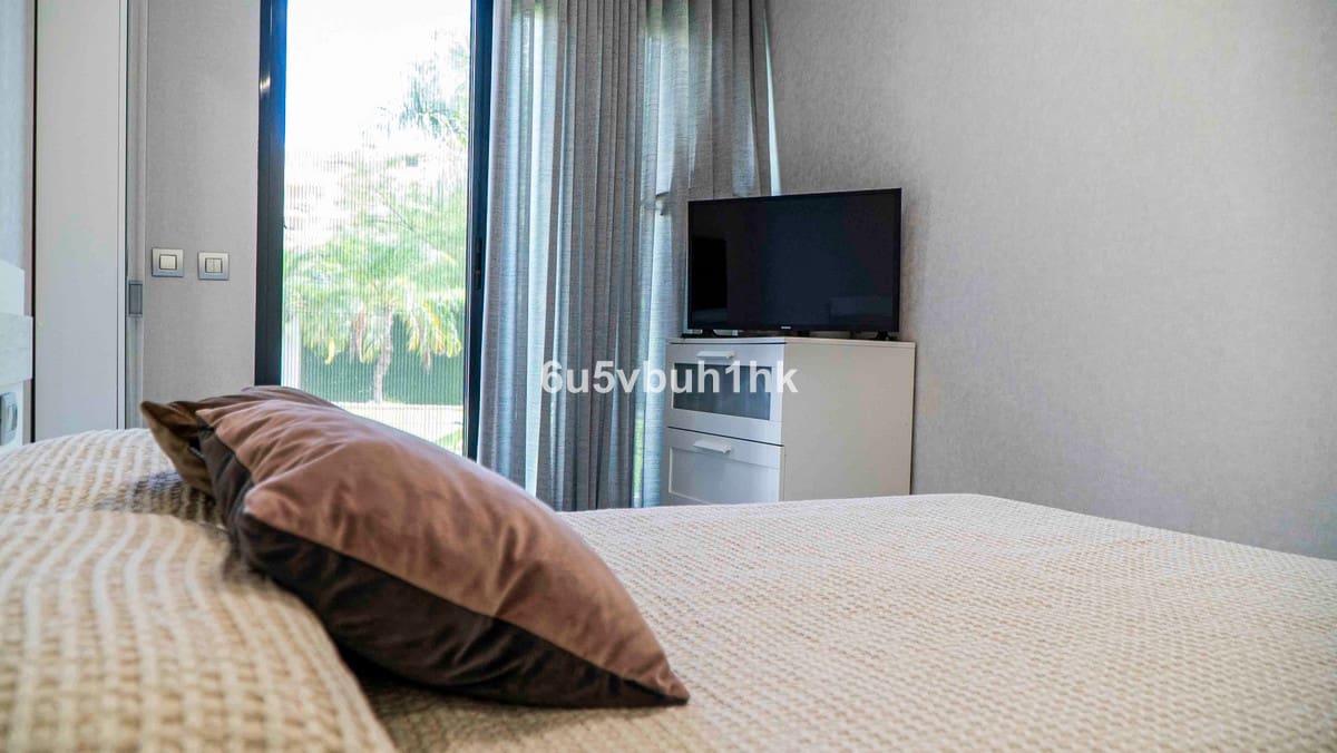 3 soveværelse Lejlighed til salg i Torremolinos med swimmingpool garage - € 1.120.000 (Ref: 9540189)