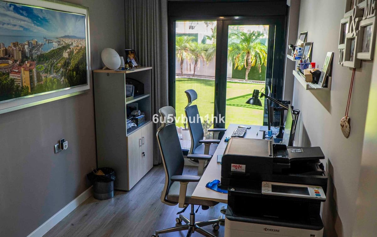 3 soveværelse Lejlighed til salg i Torremolinos med swimmingpool garage - € 1.120.000 (Ref: 9540189)