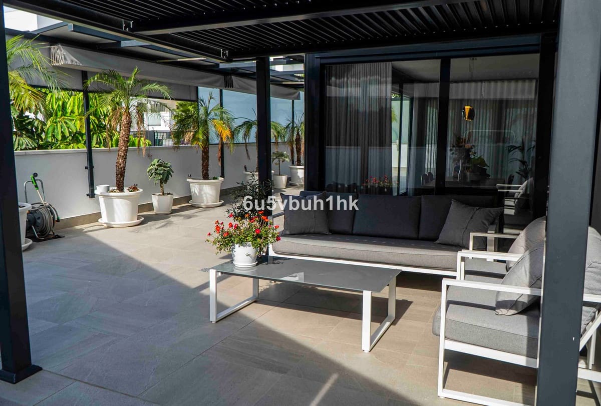 3 soveværelse Lejlighed til salg i Torremolinos med swimmingpool garage - € 1.120.000 (Ref: 9540189)