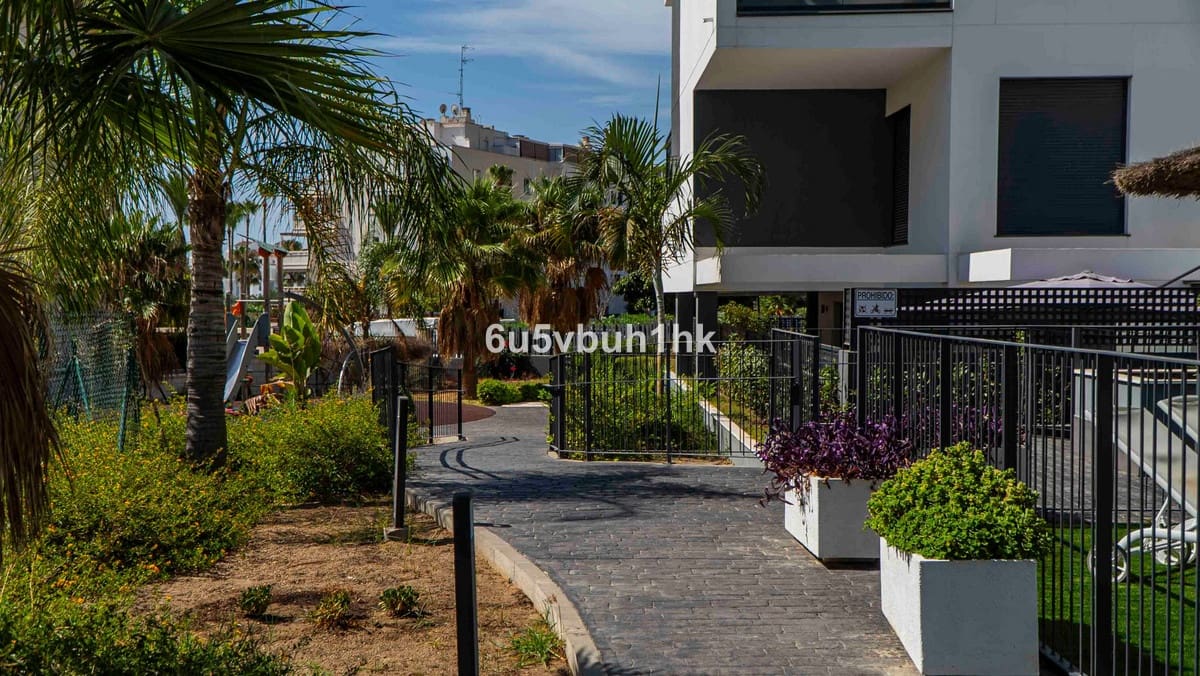 3 soveværelse Lejlighed til salg i Torremolinos med swimmingpool garage - € 1.120.000 (Ref: 9540189)