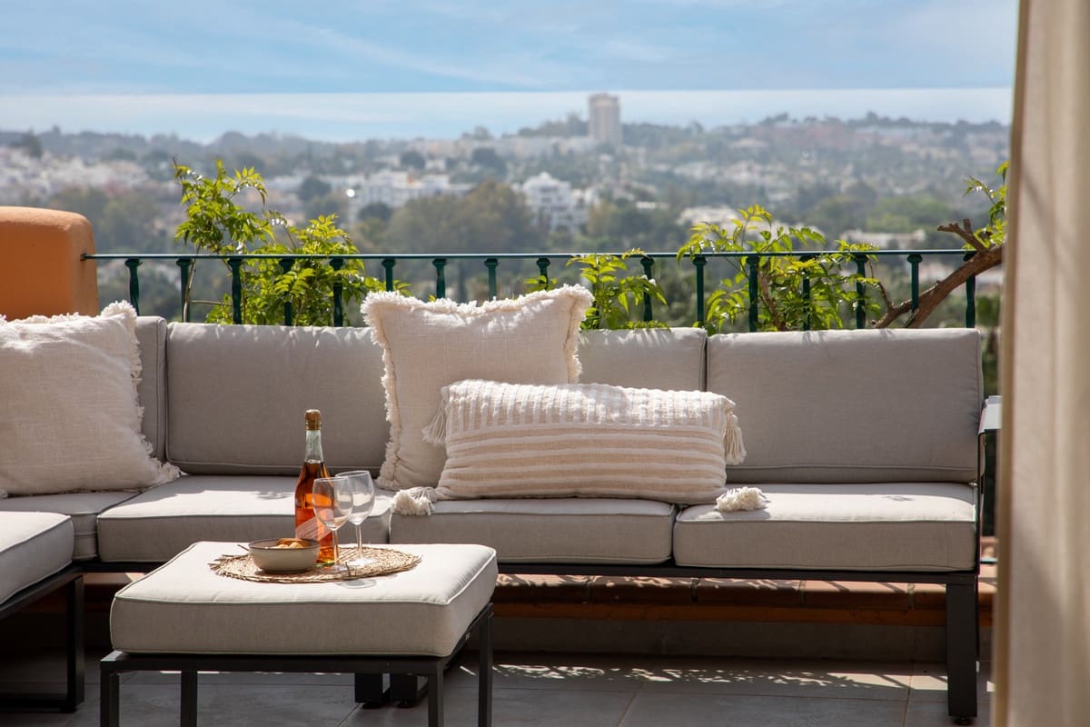 3 sypialnia Penthouse na sprzedaż w Nueva Andalucia z basenem - 1 139 000 € (Ref: 9540194)