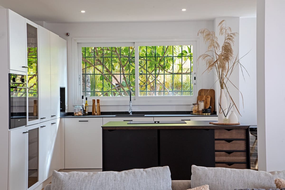 3 sypialnia Penthouse na sprzedaż w Nueva Andalucia z basenem - 1 139 000 € (Ref: 9540194)