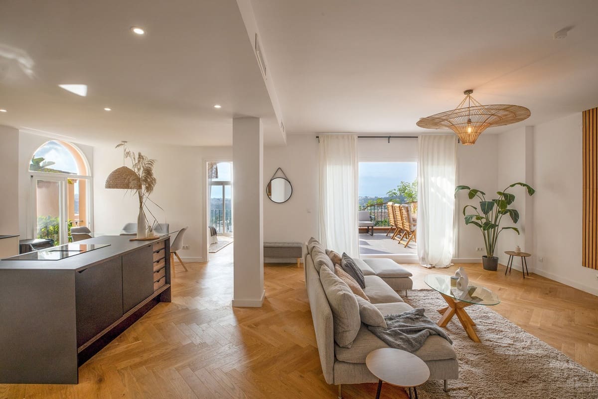 3 sypialnia Penthouse na sprzedaż w Nueva Andalucia z basenem - 1 139 000 € (Ref: 9540194)