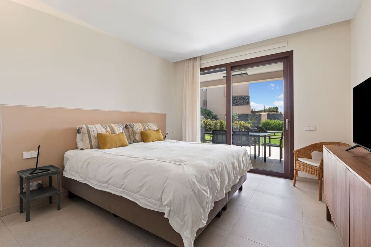 3 bedroom Apartment for sale in Benahavis with pool - € 1,150,000 (Ref: 9540199)