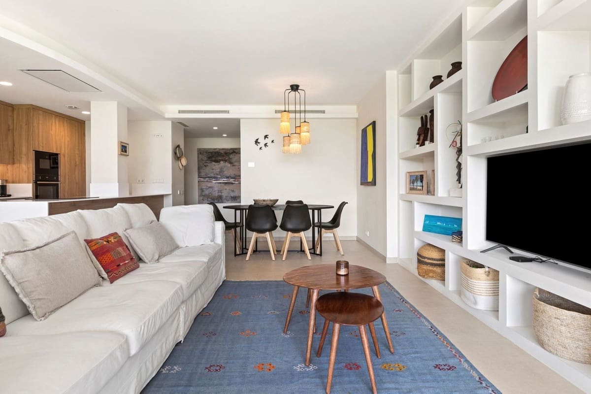 3 bedroom Apartment for sale in Benahavis with pool - € 1,150,000 (Ref: 9540199)