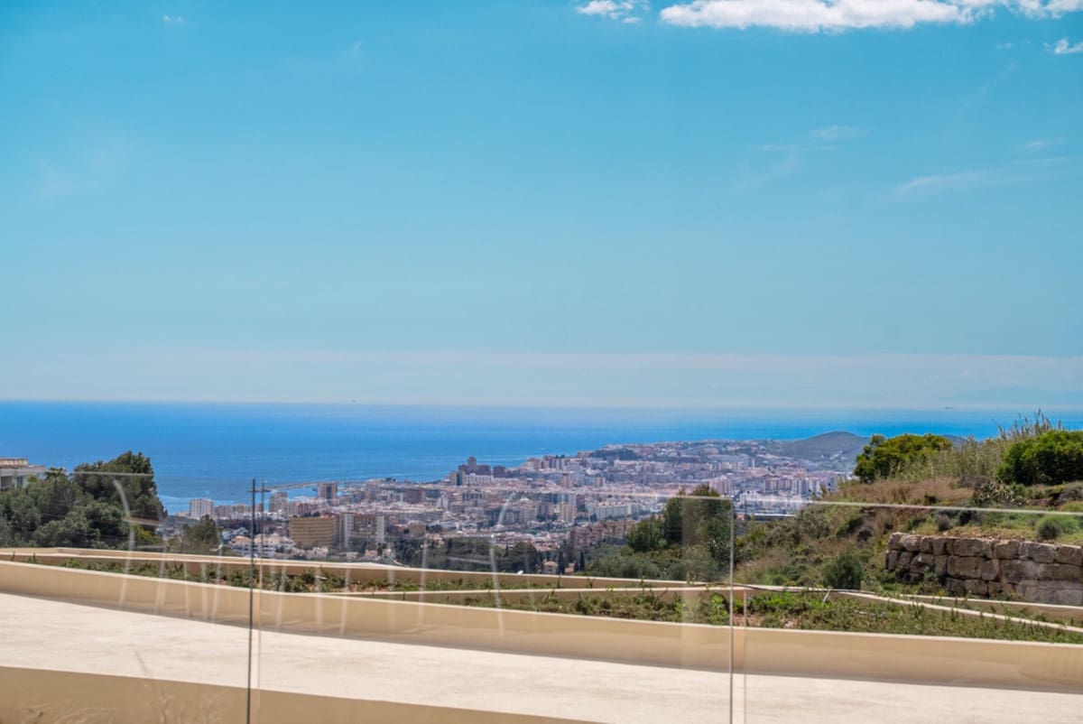 3 quarto Apartamento para venda em Fuengirola com piscina - 1 150 000 € (Ref: 9540200)